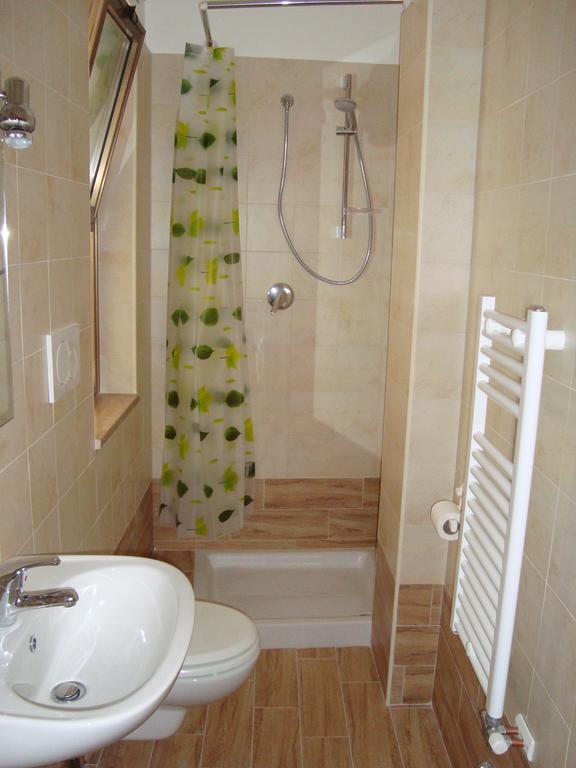 B&B Casa Ferrara Monopoli Szoba fotó